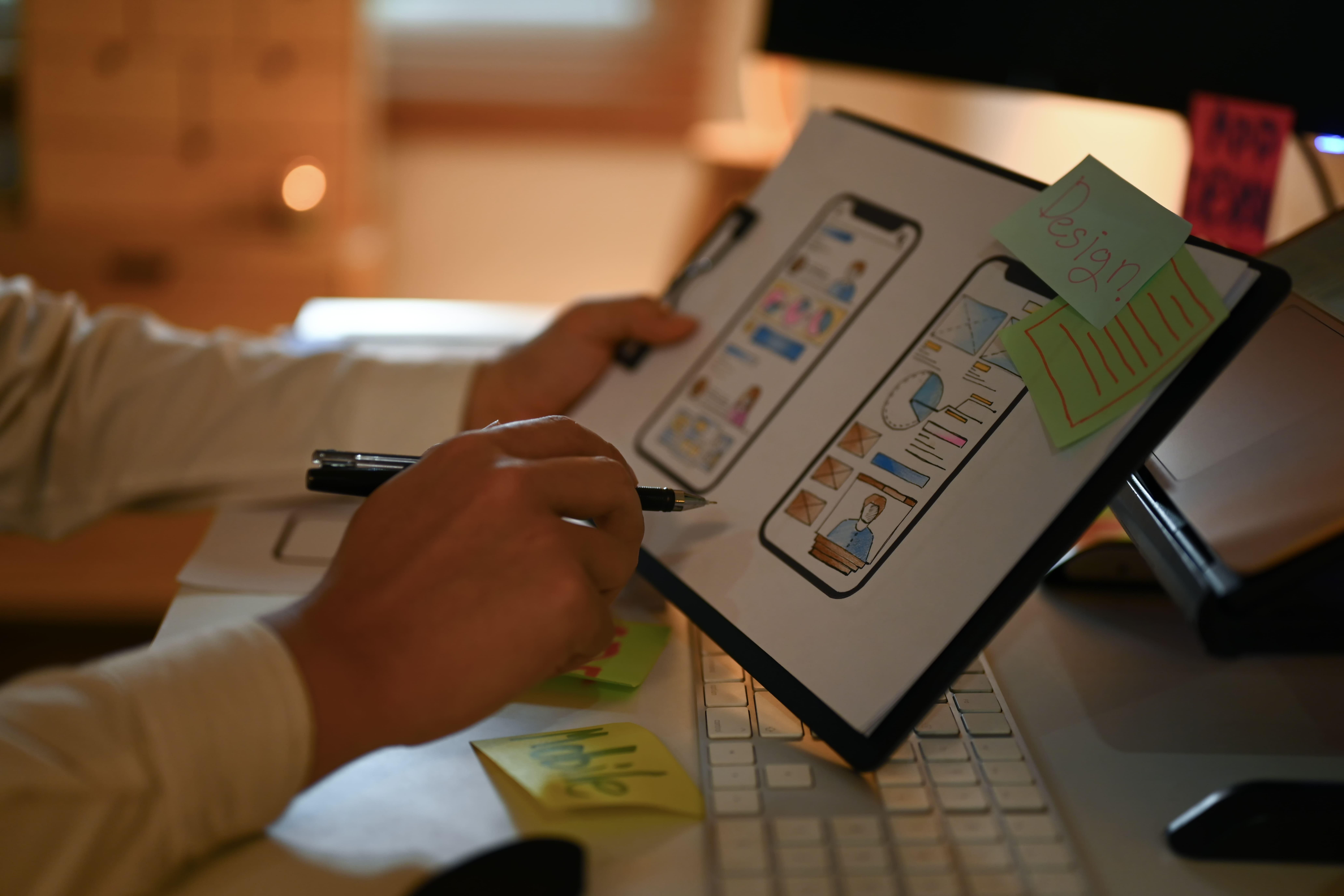 Emoutad: Diseñando experiencias UI/UX intuitivas para web y móvil